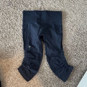 Lululemon leggings size 4